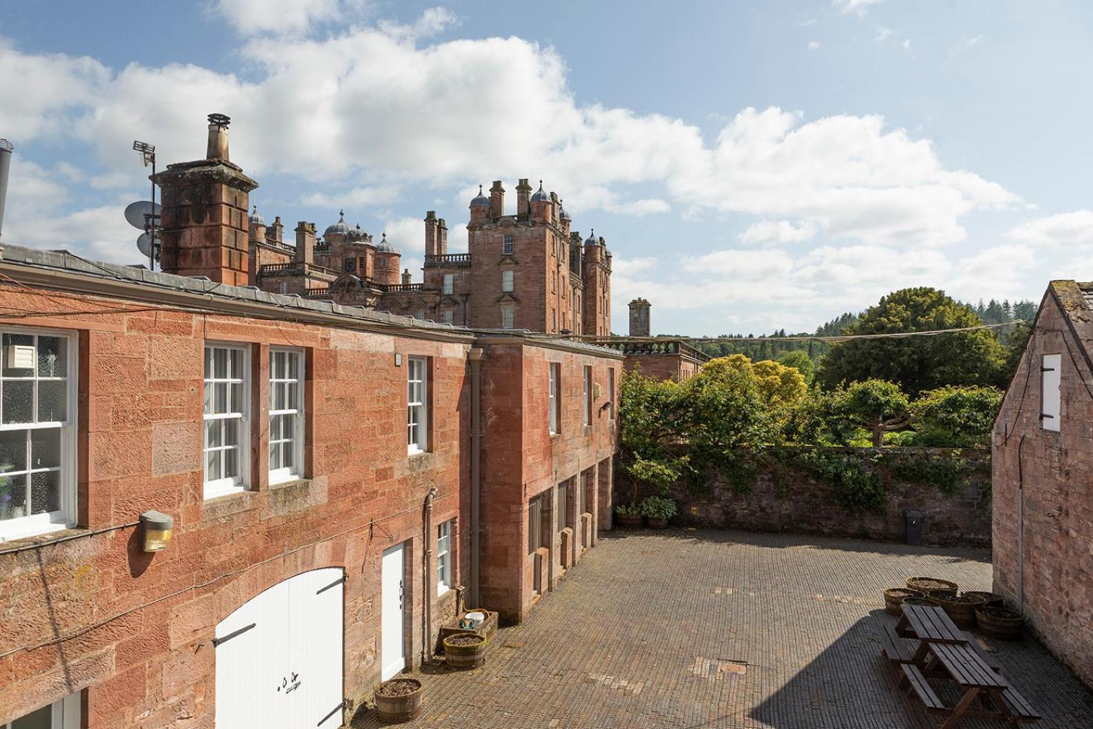 Stableyard Studio: Drumlanrig Castle Thornhill  Exterior foto